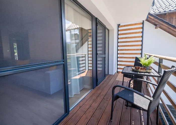 Invest Centrum Park 16 * 斯克拉斯卡波伦巴