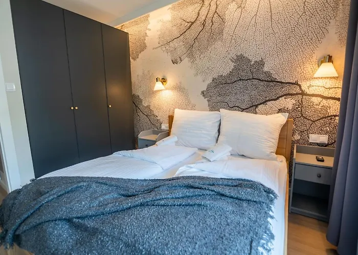 Invest Centrum Park 16 * 斯克拉斯卡波伦巴