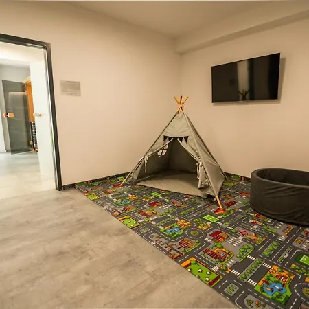 Invest Centrum Park 16 شقة شكلارسكا بوريبا